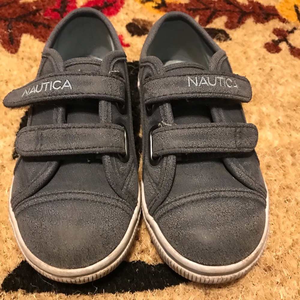 Toddler nautica sues sneakers